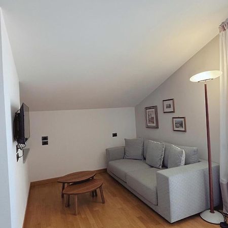 Bed and Breakfast Casa Ceruti Villa Guardia Екстер'єр фото
