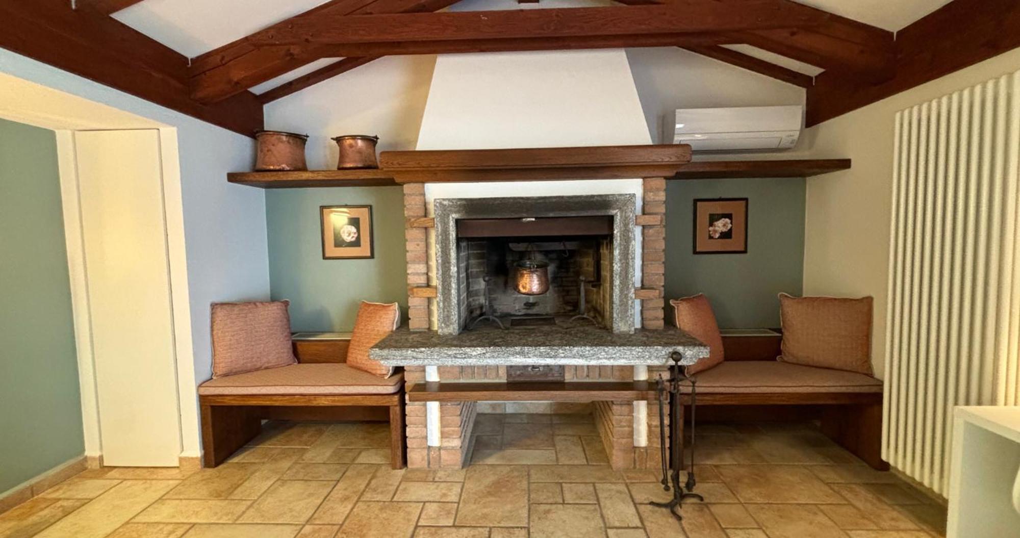 Bed and Breakfast Casa Ceruti Villa Guardia Екстер'єр фото