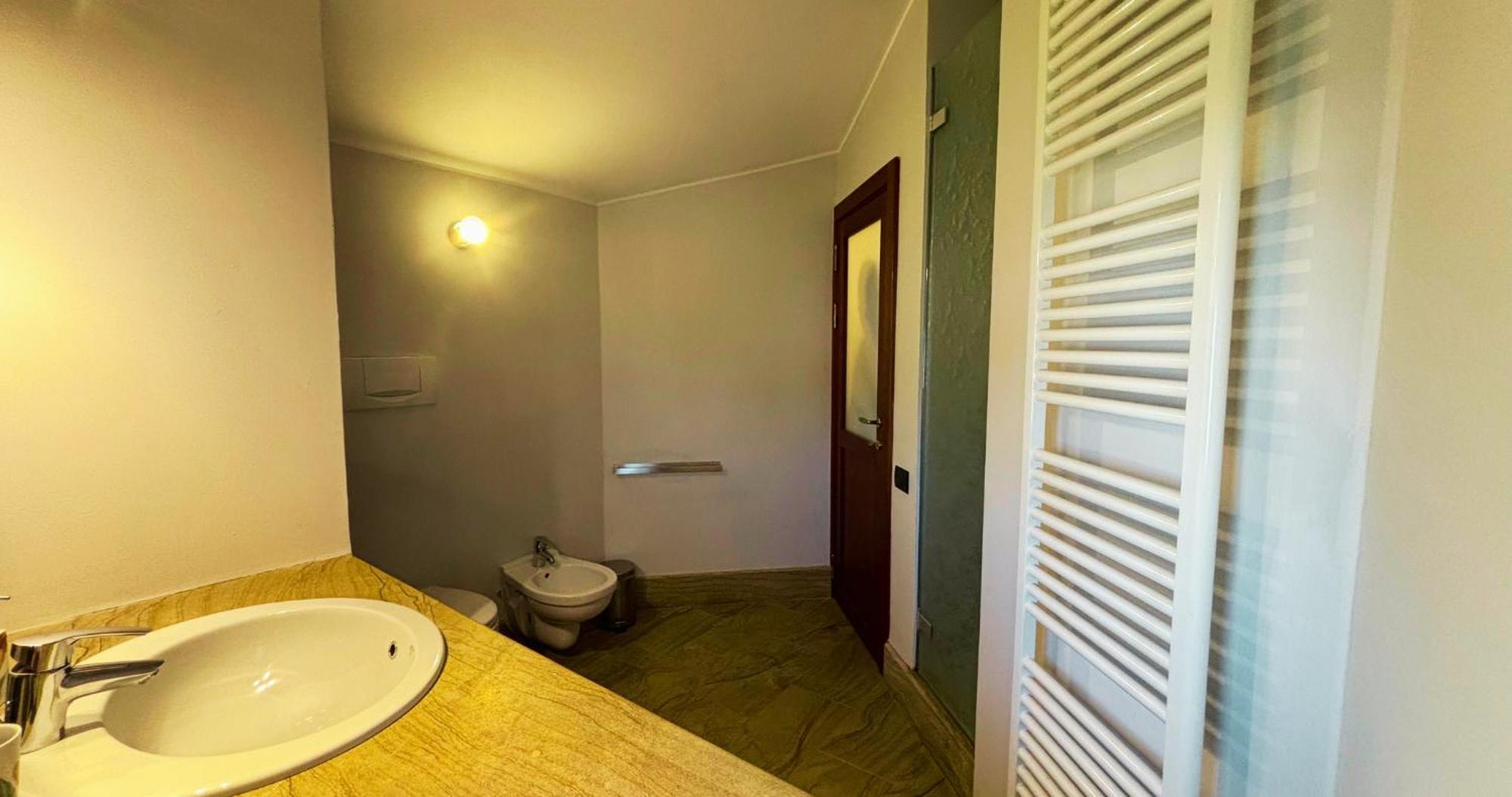 Bed and Breakfast Casa Ceruti Villa Guardia Екстер'єр фото