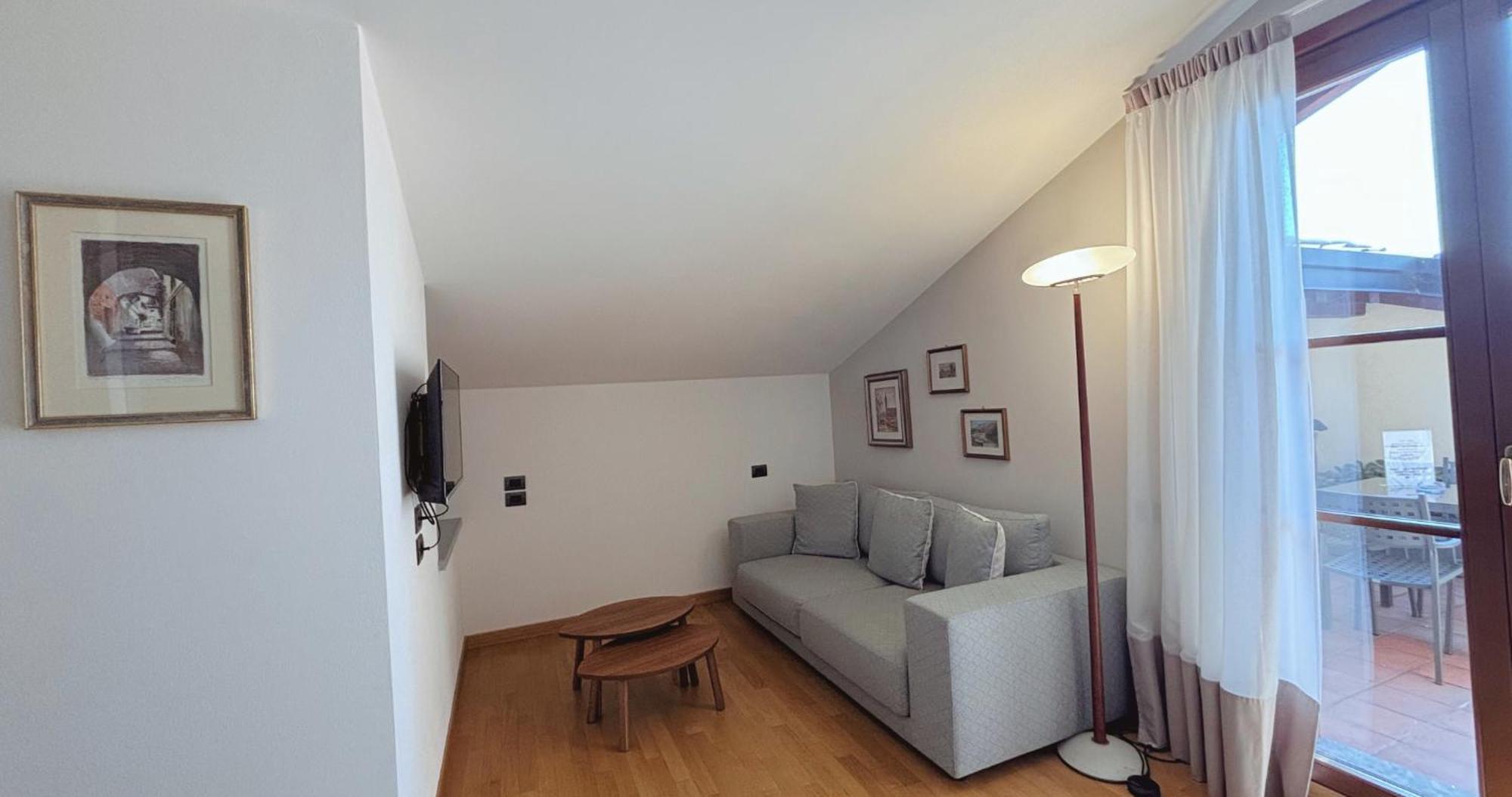 Bed and Breakfast Casa Ceruti Villa Guardia Екстер'єр фото