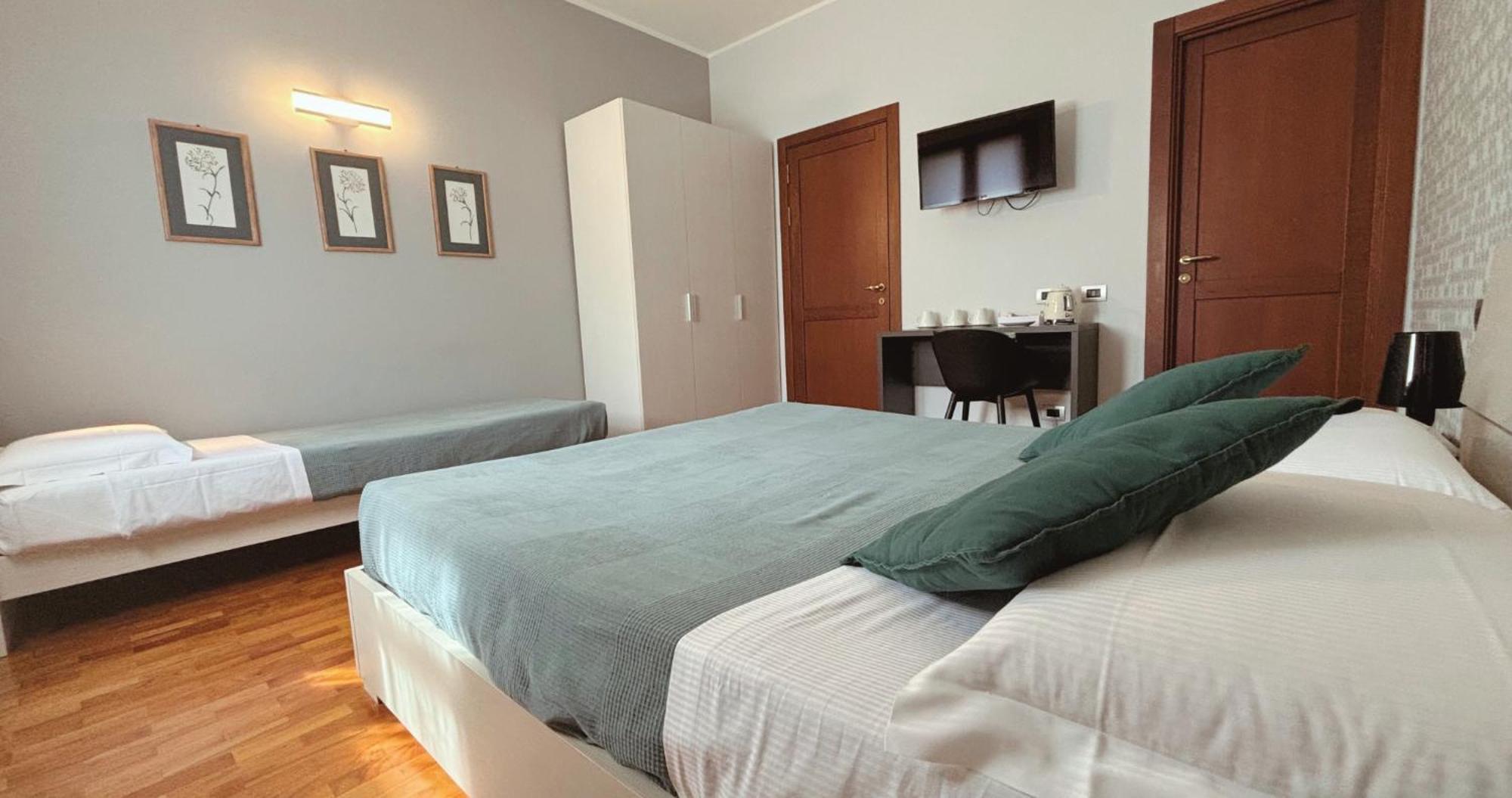 Bed and Breakfast Casa Ceruti Villa Guardia Екстер'єр фото